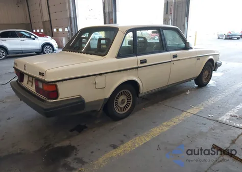 1991 Volvo 240 from USA, damaged, VIN YV1AA8842M1437368